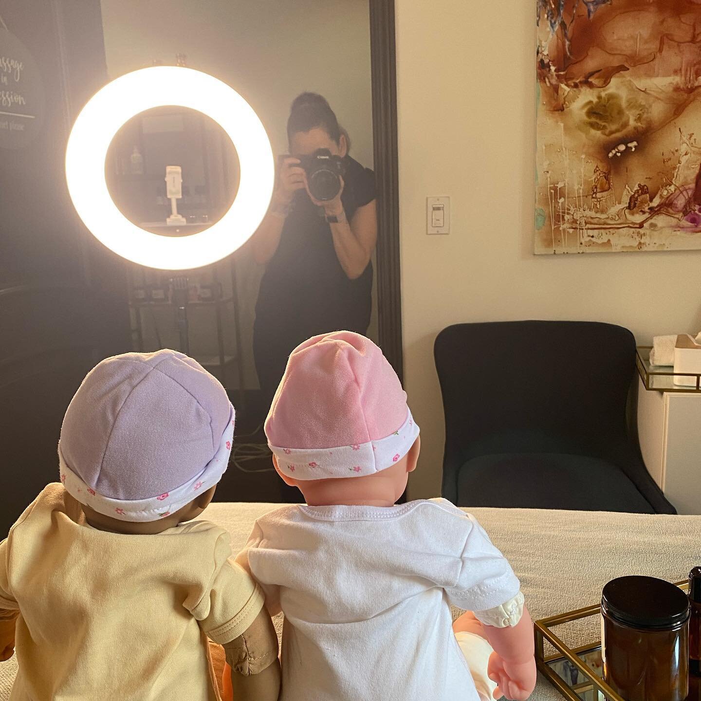 Behind the scenes of our new infant massage tutorial from our badass photojournalist @jencastlephoto